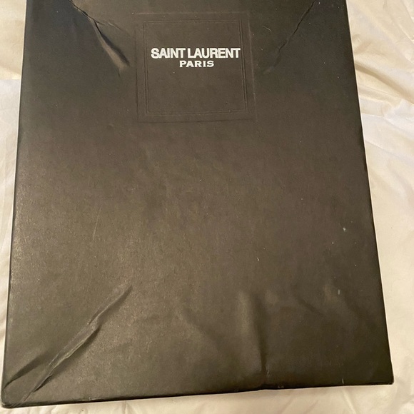 YSL boot not authentic - Picture 3 of 5